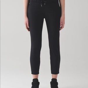 Lululemon on the fly pant